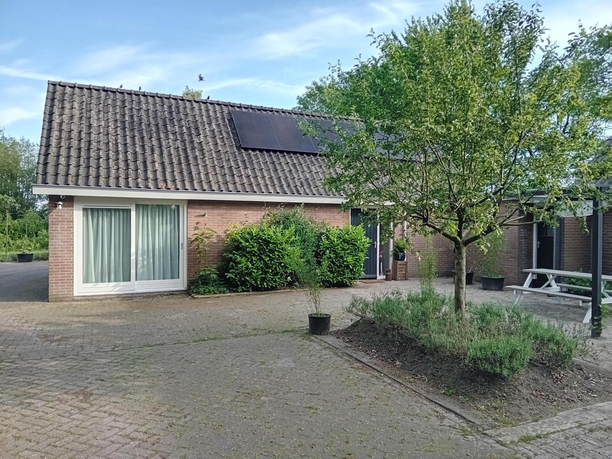 Ruim Huisje Op Een Prachtige Plek Hemrik Exterior foto